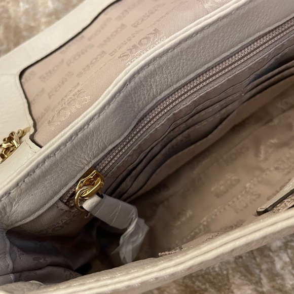 Brand New Michael Kors Off White Shoulder Bag with Gold Detailing - Picture 2 of 4